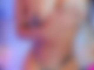 xcarlet milf's Live Sex Cam Show