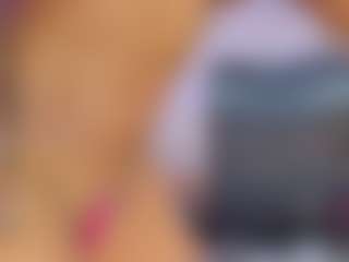 xcarlet milf's Live Sex Cam Show