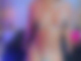 xcarlet milf's Live Sex Cam Show