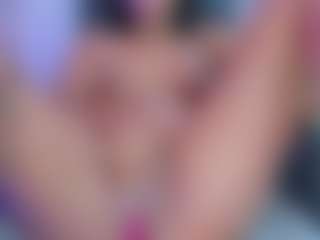 xcarlet milf's Live Sex Cam Show