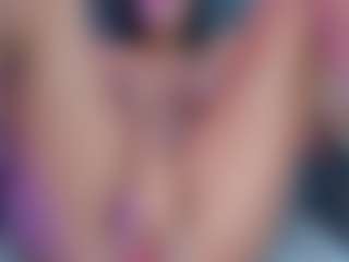 xcarlet milf's Live Sex Cam Show