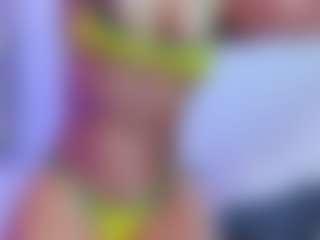 xcarlet milf's Live Sex Cam Show