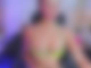 xcarlet milf's Live Sex Cam Show