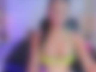 xcarlet milf's Live Sex Cam Show