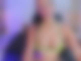 xcarlet milf's Live Sex Cam Show
