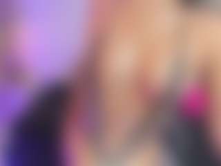 xcarlet milf's Live Sex Cam Show