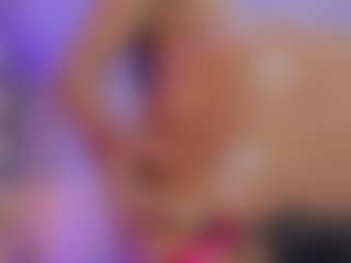 xcarlet milf's Live Sex Cam Show