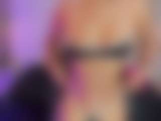 xcarlet milf's Live Sex Cam Show