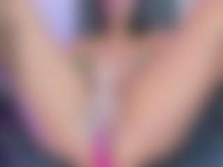 xcarlet milf's Live Sex Cam Show