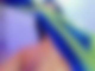 xcarlet milf's Live Sex Cam Show