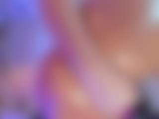 xcarlet milf's Live Sex Cam Show
