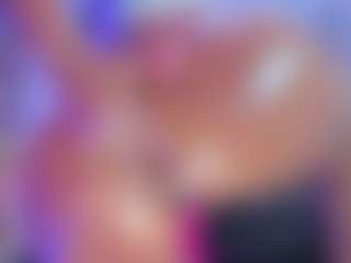 xcarlet milf's Live Sex Cam Show