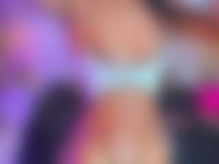 xcarlet milf's Live Sex Cam Show