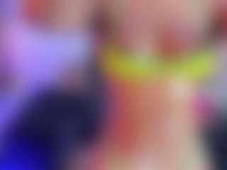 xcarlet milf's Live Sex Cam Show