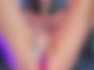 xcarlet milf's Live Sex Cam Show