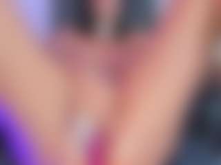 xcarlet milf's Live Sex Cam Show