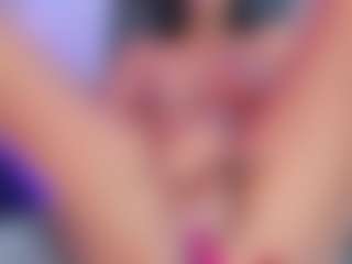 xcarlet milf's Live Sex Cam Show