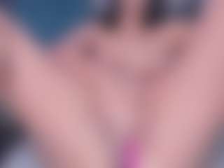 xcarlet milf's Live Sex Cam Show