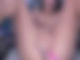 xcarlet milf's Live Sex Cam Show