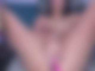 xcarlet milf's Live Sex Cam Show