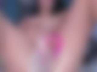 xcarlet milf's Live Sex Cam Show