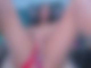 xcarlet milf's Live Sex Cam Show
