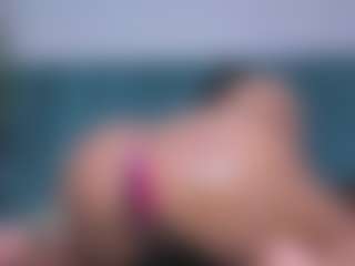 xcarlet milf MILF webcam performer live streaming