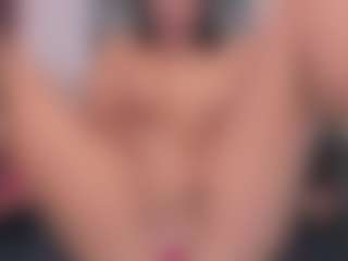 xcarlet milf's Live Sex Cam Show