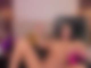 xcarlet milf's Live Sex Cam Show