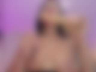 xcarlet milf's Live Sex Cam Show