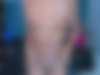 xcarlet milf's Live Sex Cam Show