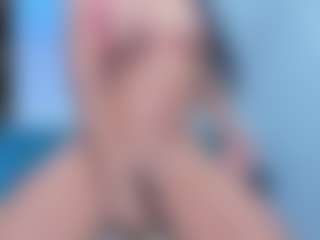 xcarlet milf's Live Sex Cam Show