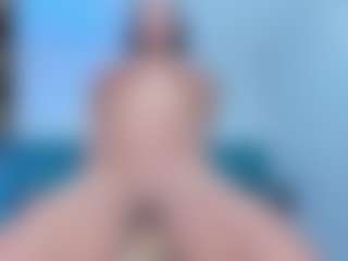 xcarlet milf's Live Sex Cam Show