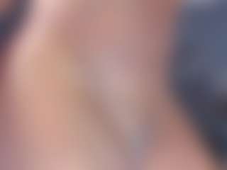 xcarlet milf's Live Sex Cam Show
