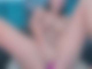 xcarlet milf's Live Sex Cam Show