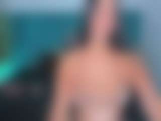 Live cam show with xcarlet milf - Bikini on Big Tits