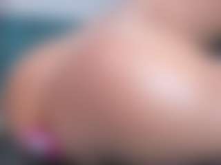 xcarlet milf's Live Sex Cam Show