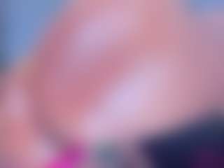xcarlet milf MILF webcam performer live streaming