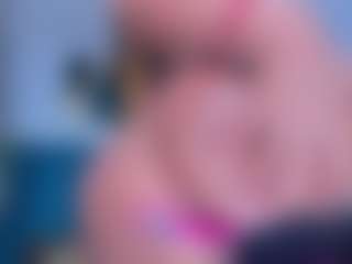 Live cam show with xcarlet milf - Mature Middle Aged on Gym Cam Girls