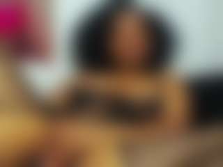 Live cam show with gianasmith - Bedroom on TastyBlacksLive