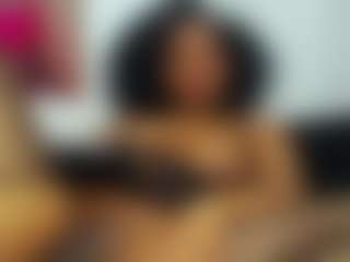 Live cam show with gianasmith - Bedroom on makecum.org