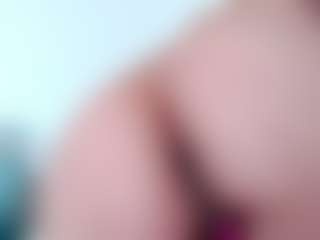tayevans's Live Sex Cam Show
