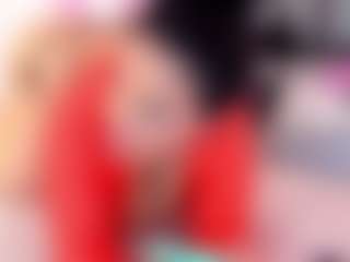 Live cam show with saramontoya - Strapon on googirlz