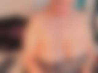 Live cam show with saramontoya - Strapon on Camsoda