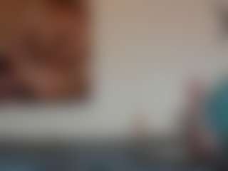 Live cam show with Anny Luna - Skinny on boobsie.com