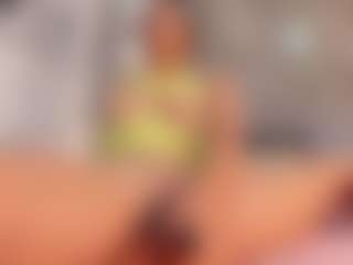 Live cam show with Anny Luna - Brown Eyes Brown Hair on eurowanks.com