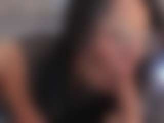 Live cam show with Anny Luna - Skinny on slutload