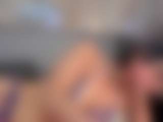 Live cam show with Anny Luna - Brown Eyes on luckytryst.com