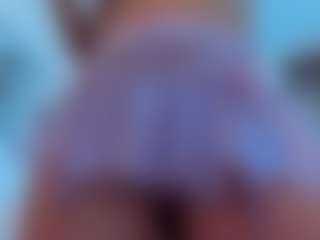 Live cam show with Anny Luna - Big Tits Brown Hair on Milfs Live