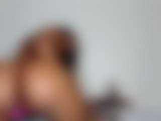 chaneldreamzz's Live Sex Cam Show